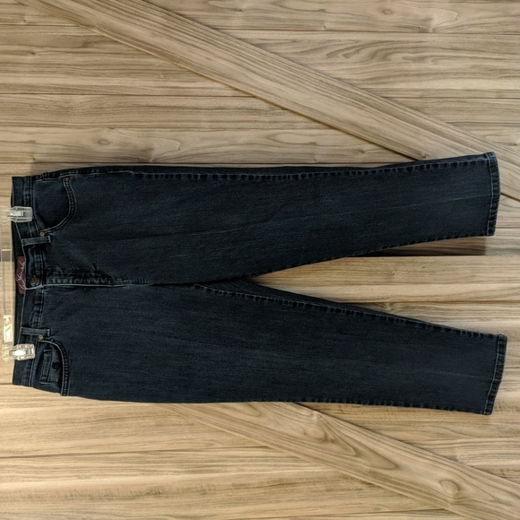 Gloria Vanderbilt Amanda High Rise Women's 12 Short - Picture 1 of 6